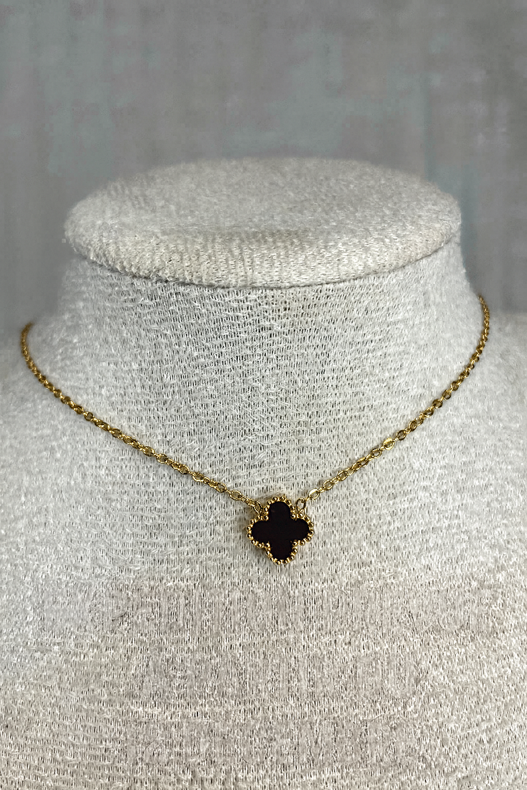 Collier Mini Van Black